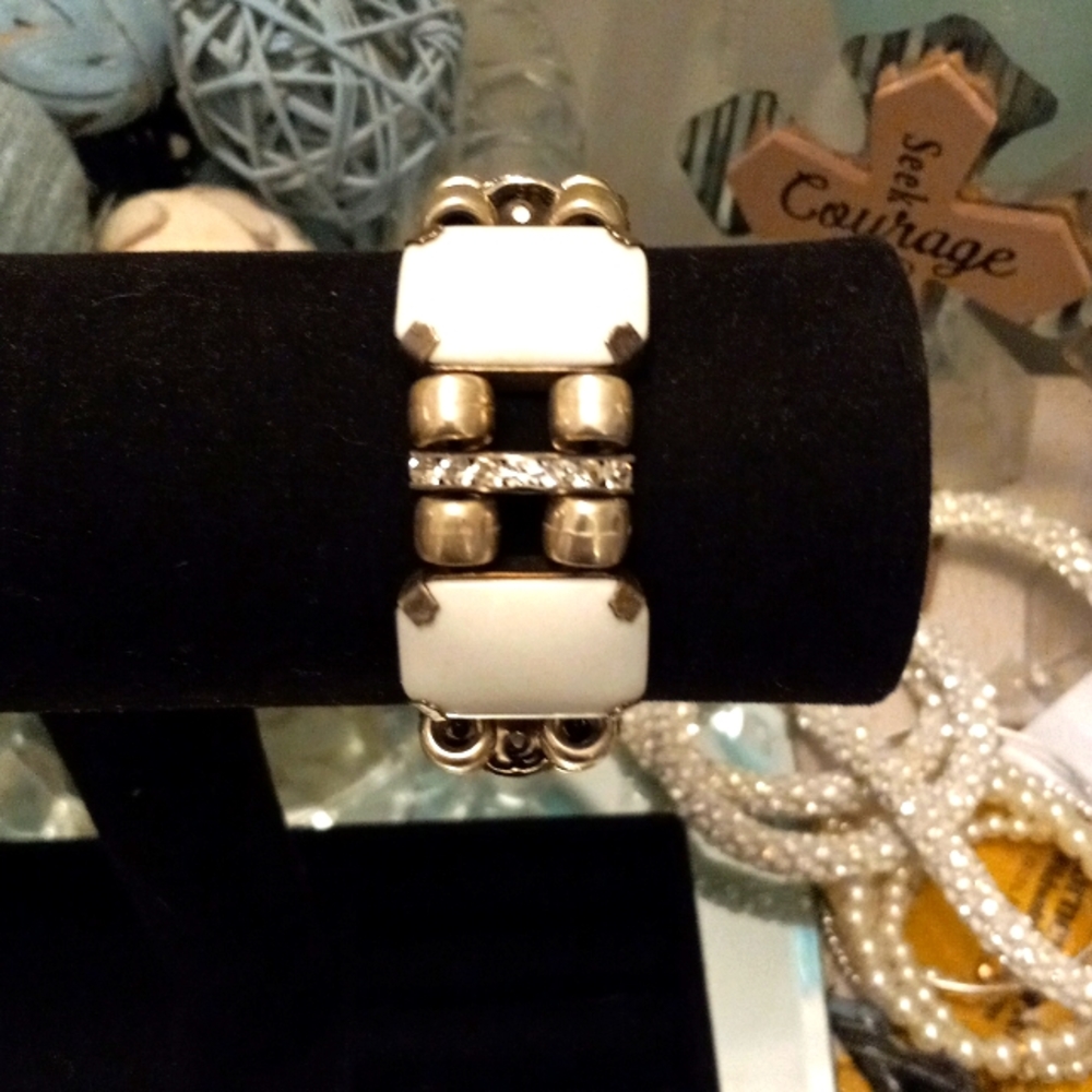 Fashion bracelet